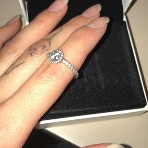 Pandora Classic elegance ring